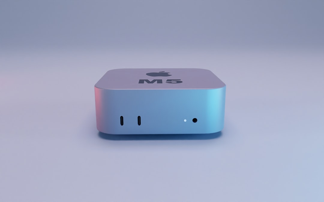 mac mini, mac mini m5, mac mini m4, apple, computadora, computer, tecnología, technology, mac, dispositivo, device, escritorio, desktop, compacto, compact, mini pc, ordenador, pequeño, small, plateado, silver, aluminio, aluminum, apple silicon, procesador, processor, oficina, office, trabajo, work, profesional, professional, moderno, modern, elegante, elegant, minimalista, minimalist, portátil, portable, eficiente, efficient, rendimiento, performance, conectividad, connectivity, usb, thunderbolt